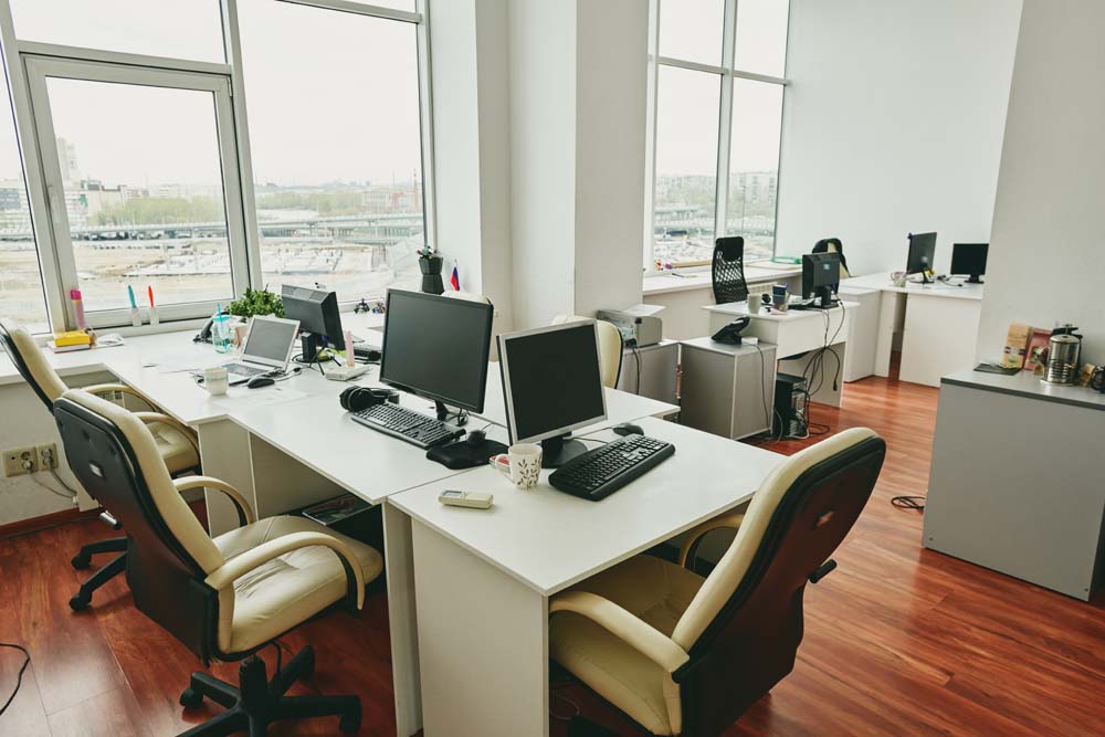 An image of a spotless and clean office