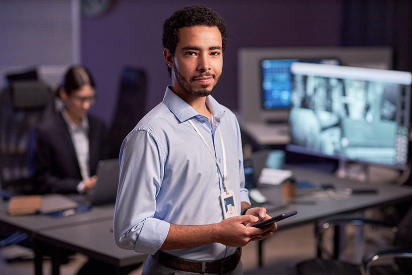 an image of a tech supervisor
